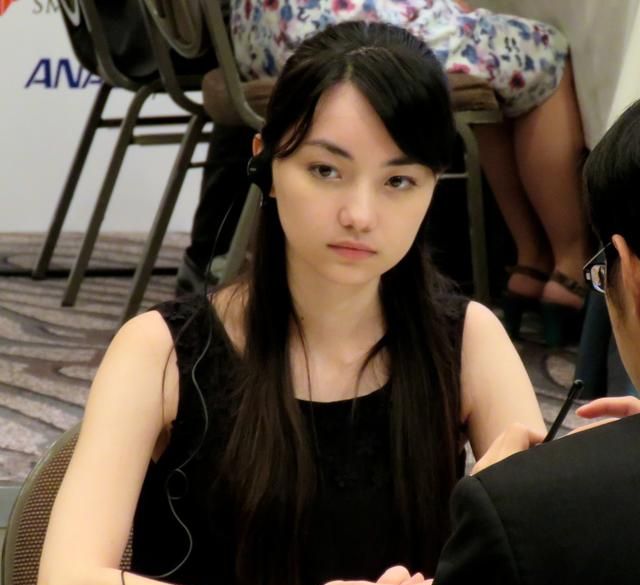 围棋女神黑嘉嘉智慧与美貌并存喜欢吗