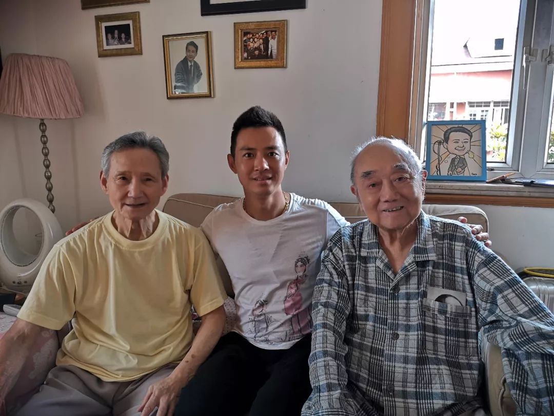 好票友更是好员工,为拍一首越歌MV,单位同事齐