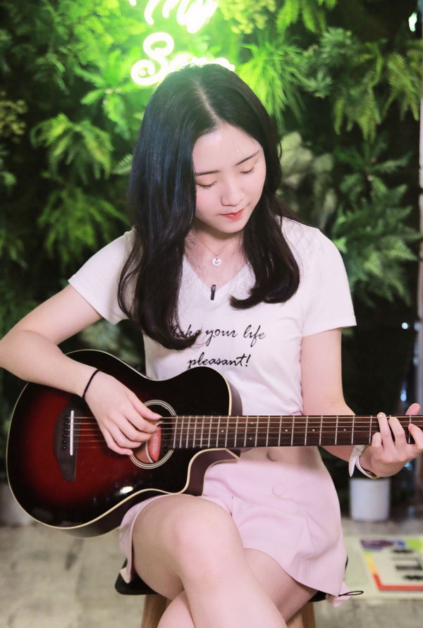 郭沁探索音乐不止 “好声音学姐”坚持初心不变