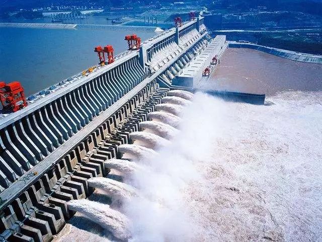 世界上最大的水利工程是哪个 acfe381555fb4af895417cca745bb334.jpeg