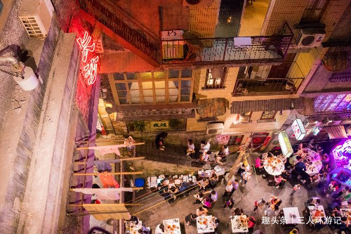 长沙的这家网红餐馆,是全亚洲最大的龙虾馆,假