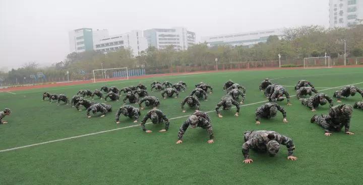 校长您好:全国首创国防班,广州市中学里的一匹黑马,带你揭秘广附!