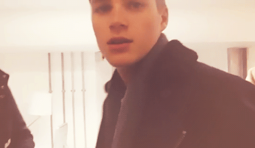 you should take heart and try your best.你应该振作起来,尽力而为.