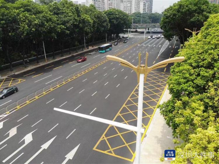 智慧道路与传统道路区别 f6da43fd5ffe4d13a3ce8a8ee05f03b9.jpeg