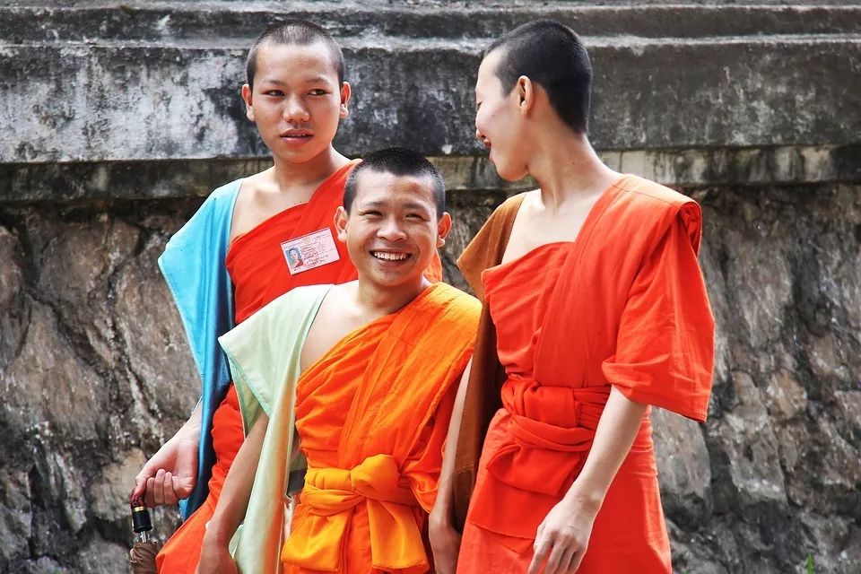 老挝僧侣人口_老挝女人图片