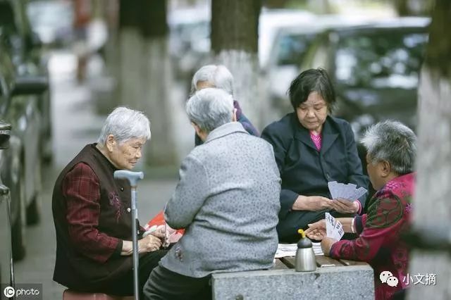 每一次人口普查的平均寿命男女_人口普查男女比例