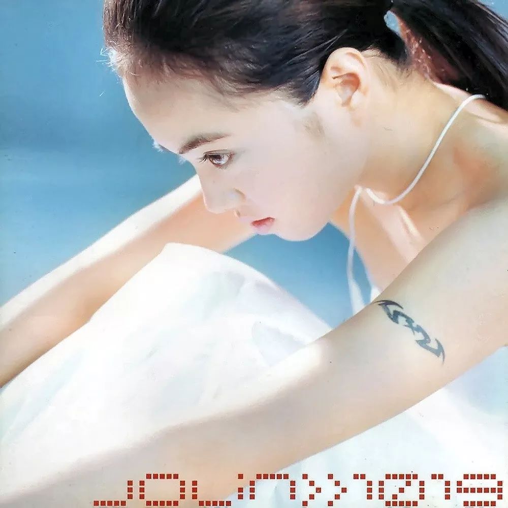 嘴唇喷血一个人猜成语_一个人的图片孤独图片(3)