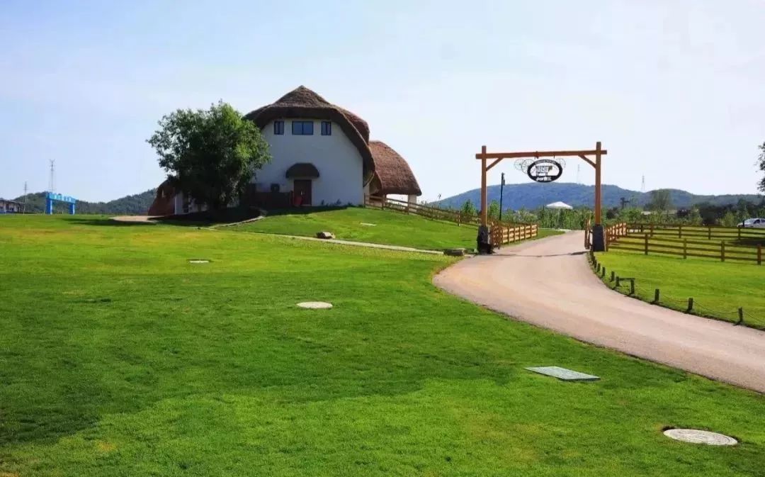 【小天使亲子团】三寰牧场惊爆价45元起!1.3米以下儿童免费!160万平方米的亲子出行圣地!这个夏天邀您亲近自然，“草原”畅玩!