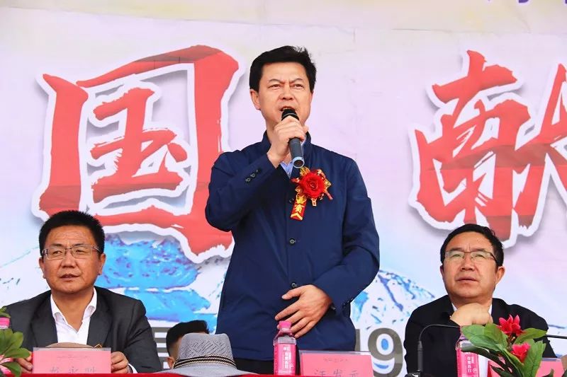 海北州教育局党组书记,局长汪发元,县委副书记,县委教育工委书记何魁