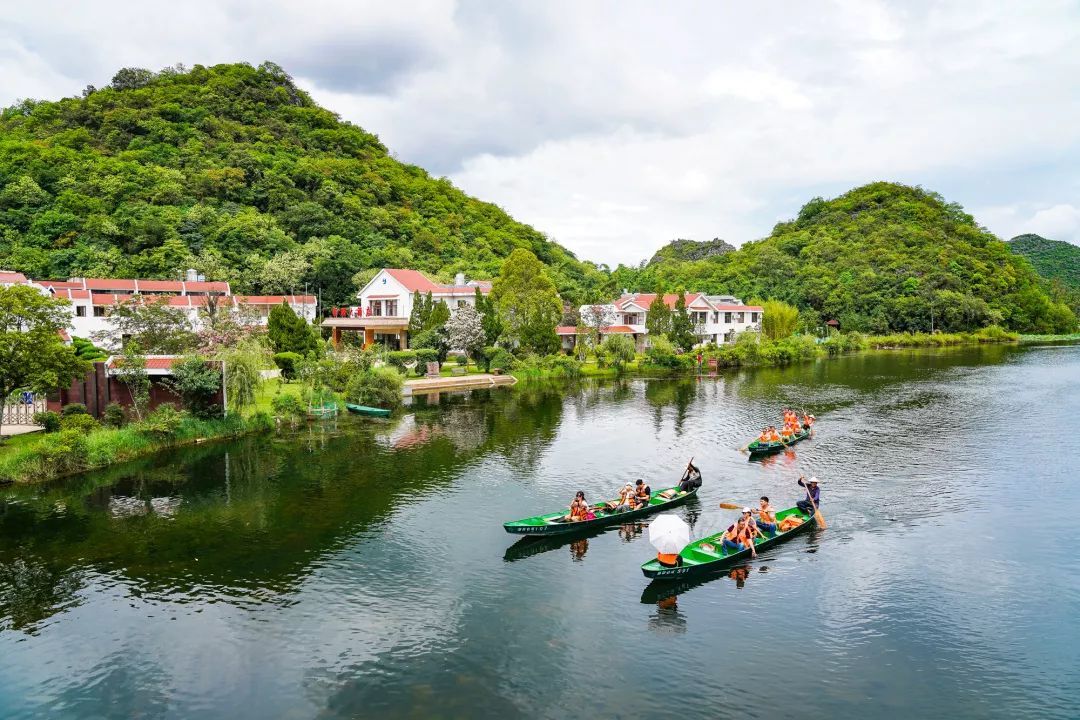 day4 石林- 普者黑 早餐后,从石林驱车出发,前往云南丘北普者黑,带着