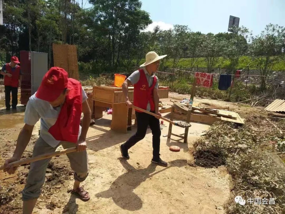 会昌莲石村人口_会昌筠门岭芙蓉村(2)