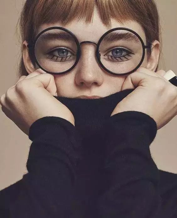 怎么让自己变成熟稳重 21f4a1373df349d8ad3fc5f3b8dd1fc2.jpeg