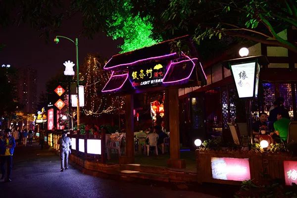 酒吧人均消费多少_农村人均年收入是多少