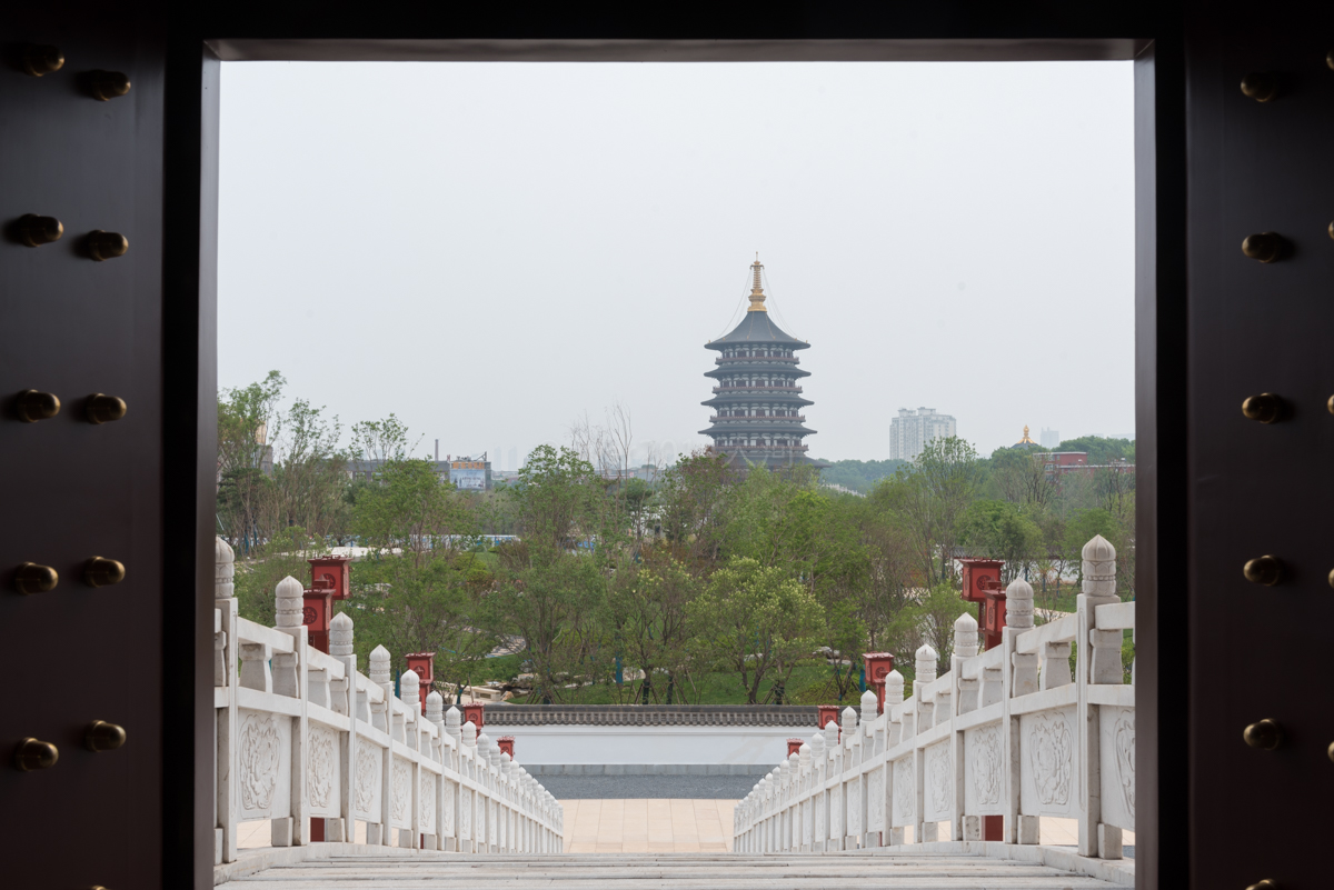 唐朝时洛阳的皇家园林，距今1400余年，今在遗址上重建