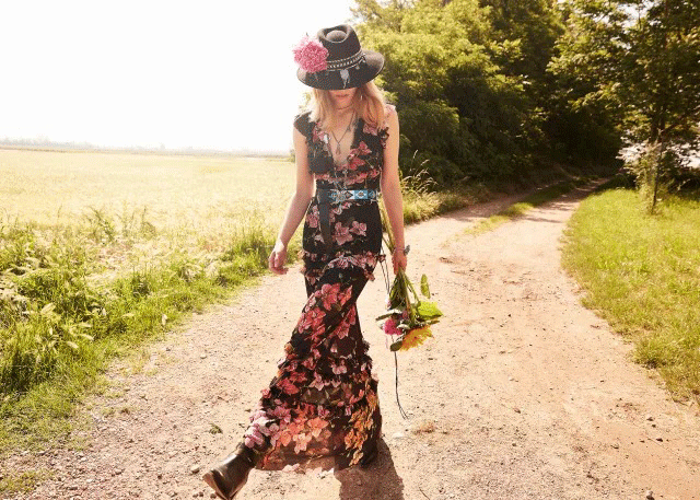 220 022-5967 4020 品牌推荐 零售价:1,820元 小镇价:546元 小镇pinko