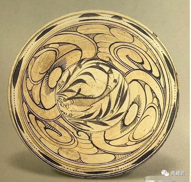 宋元时期磁州窑瓷器：胎釉与造型特征！_装饰