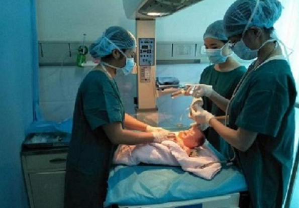                     原创            白天出生的宝宝活泼，晚上出生的宝宝孝顺，真的么？别再被骗了