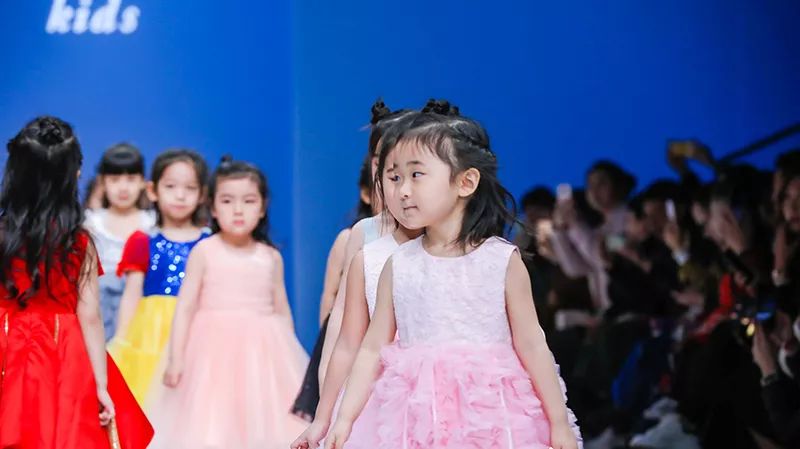 模特大赛视频哪里能找到 4eefdcf483ea47c89b61e609861c616f.jpeg