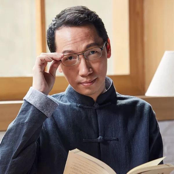 何鸿燊怎么读广东话 6a9fe857ea3c4480961f090bee117a1e.jpeg