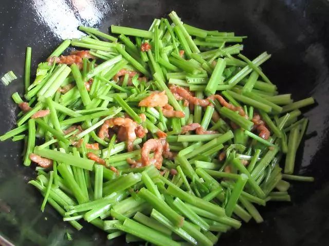 炒肉丝怎么腌好吃 74c276cb0028417f804b47a1ec22277d.jpeg