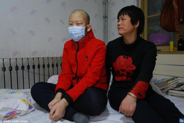                     孙子病重家里揭不开锅，爷爷竟吃鼠肉打牙祭：孩子的命重要
