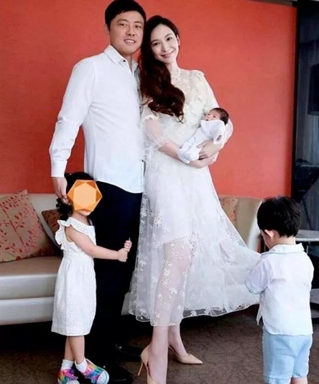 10亿巨龙现身?吴佩慈大手笔讨好婆婆,五光十色真是丑哭了! 亚洲城电脑版ca88cc