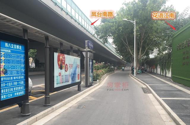 花语江南位于凤台南路与兴隆大街交汇处,与河西中部仅有一河之隔.