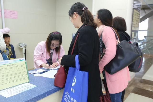                     15岁男孩3年不长个！家长却不以为意：没事儿，家里6套房