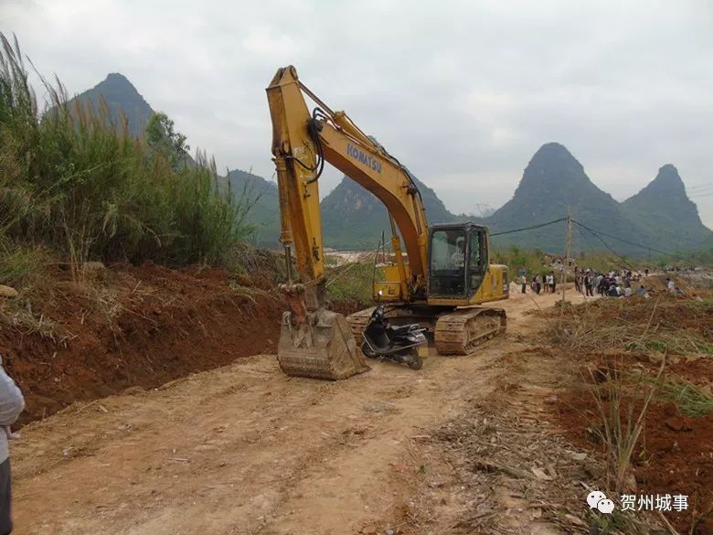 唆使村民阻挠企业施工贺州这个农村宗族涉恶势力团伙被警方一锅端了