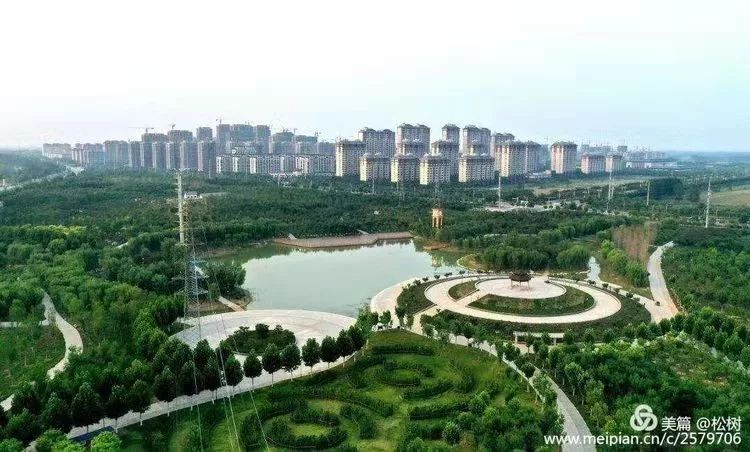 2019年以来,梁山县委,县政府大力实施"绿满梁山"三年行动,以城区绿化