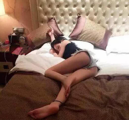 人蘑菇猜成语_看图猜成语