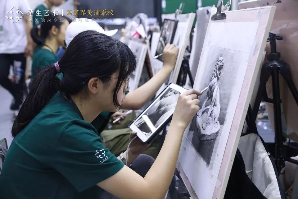 6课时把素描画出新高度孪生名师校区新生作品