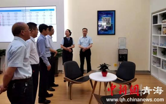 西宁机场"全智慧"金融服务点开业运营
