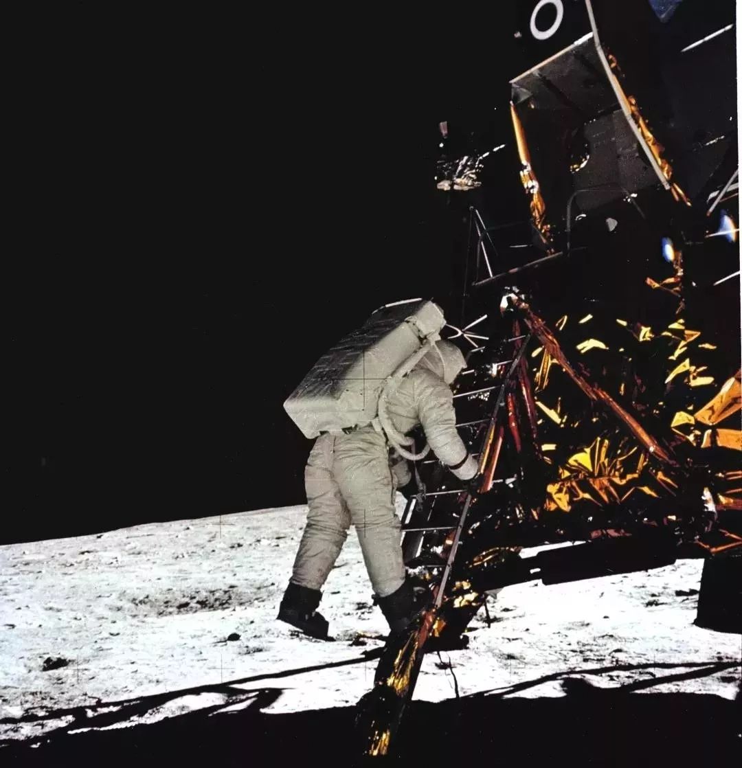 第一个登上月球的人,在想什么?
