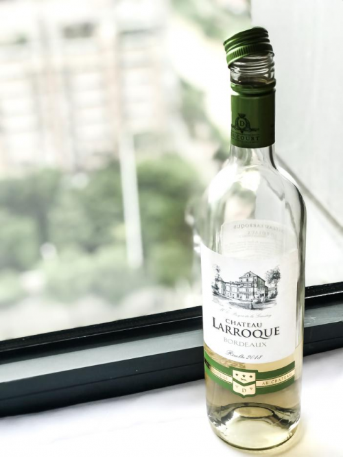 怎样开红酒盖 1eba950cf4b24d8597445f1a0826a4db.png