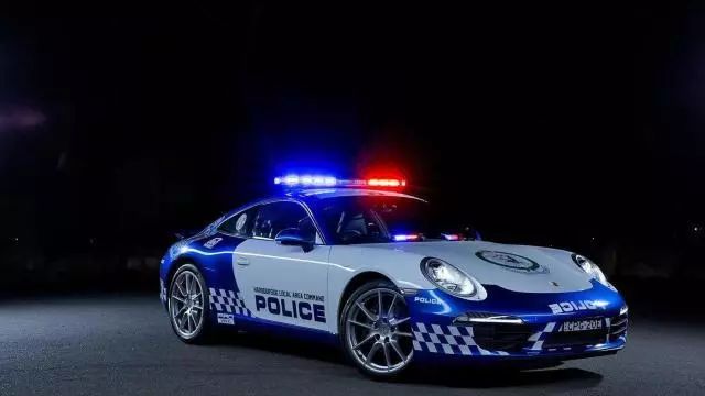 飙车族都不敢上路了!澳大利亚警察竟配备宝马