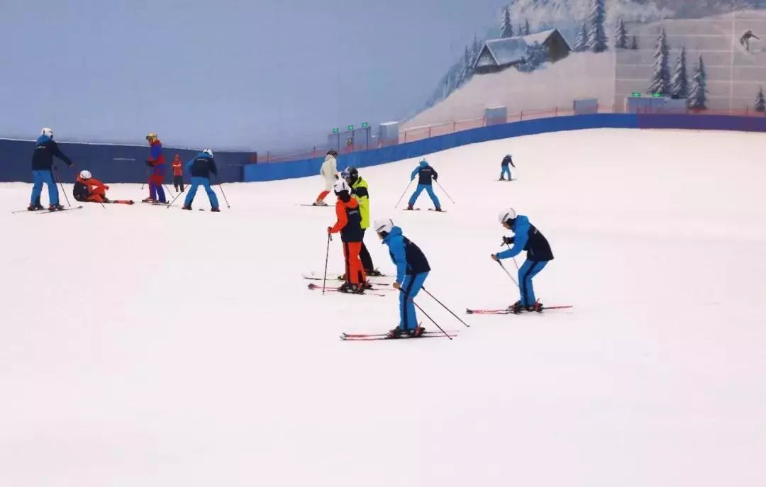 广州融创乐园雪世界!世界最先进的第四代室内滑雪场