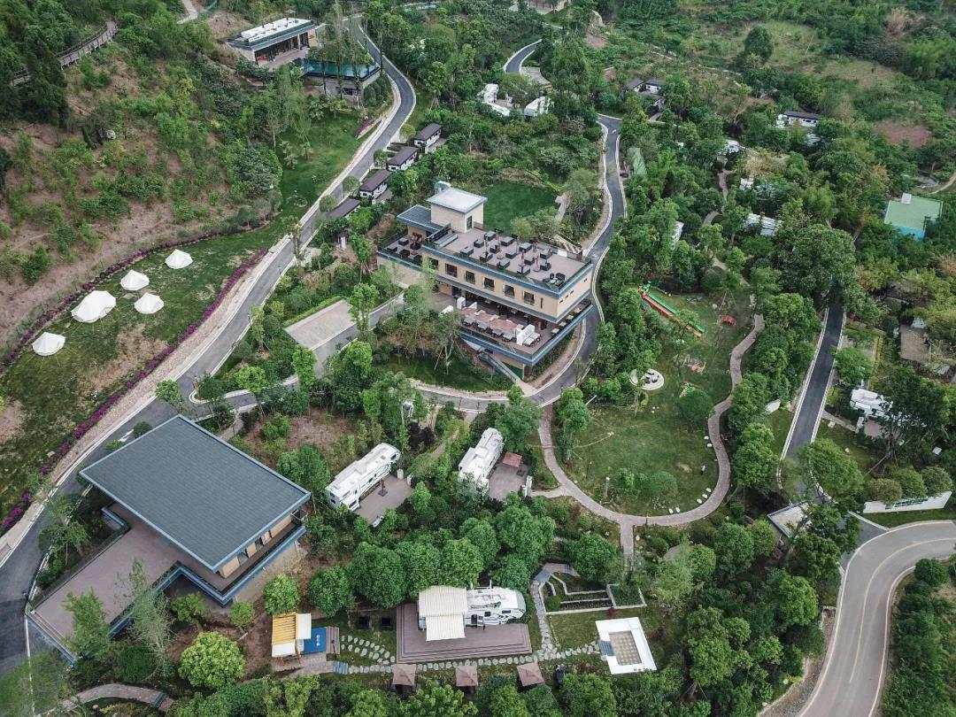 成都龙泉山:城市之巅