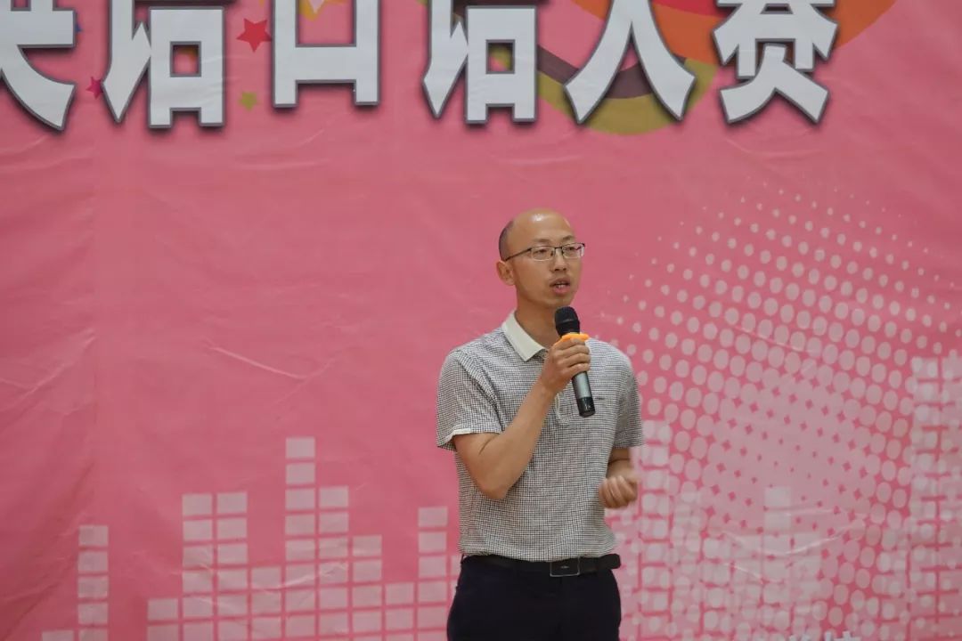 共青团昭通市委副书记 宗波最后,共青团昭通市委副书记宗波为颁奖典礼