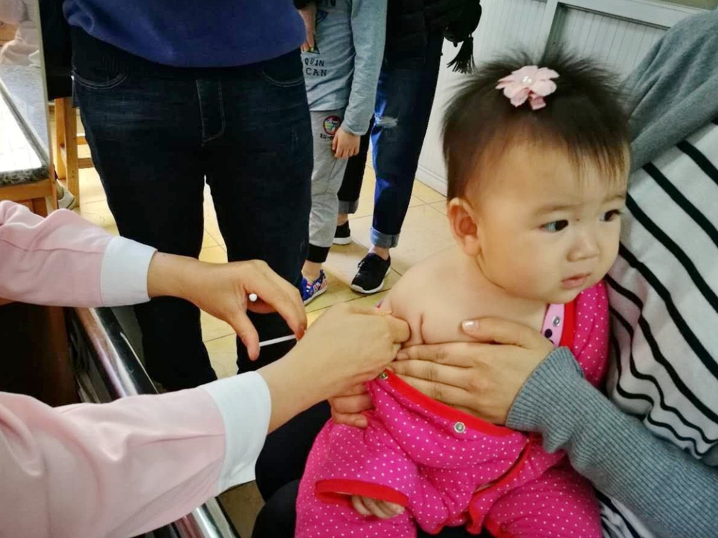                     原创            给孩子打疫苗，记住2细节，少跑冤枉路！