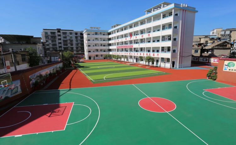 八一小学