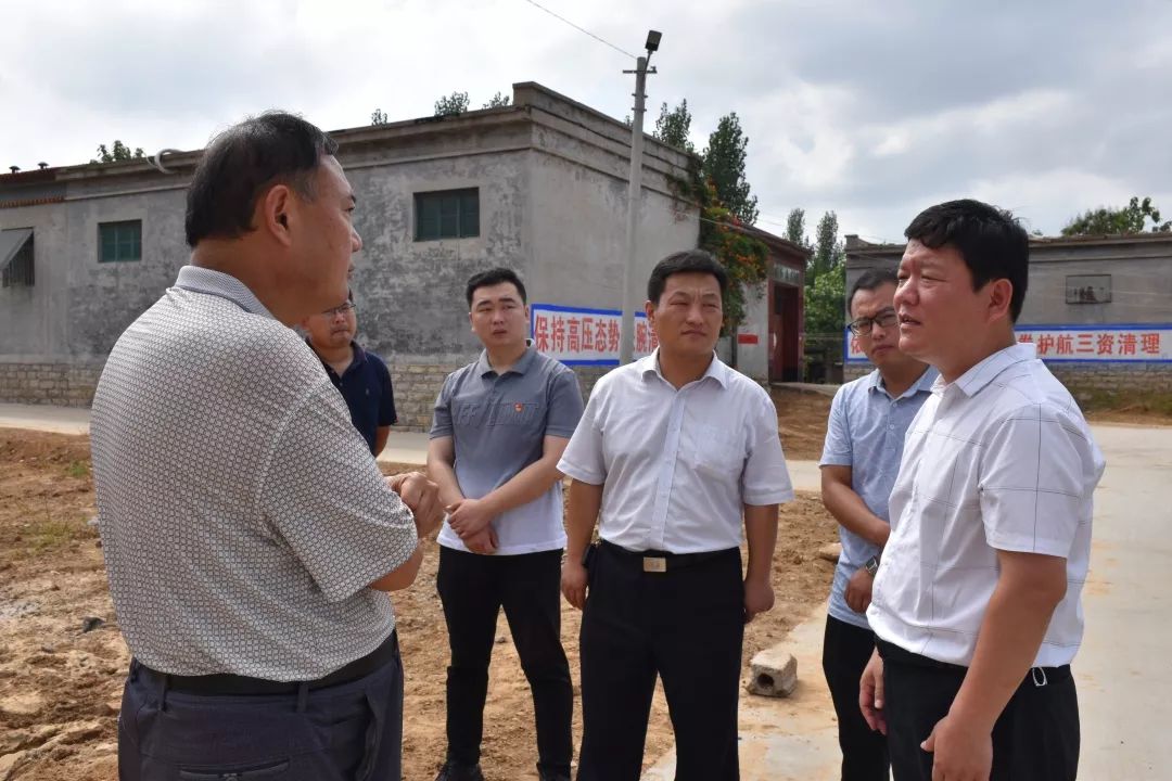 桃园镇人居环境整治工作再升温_王涛