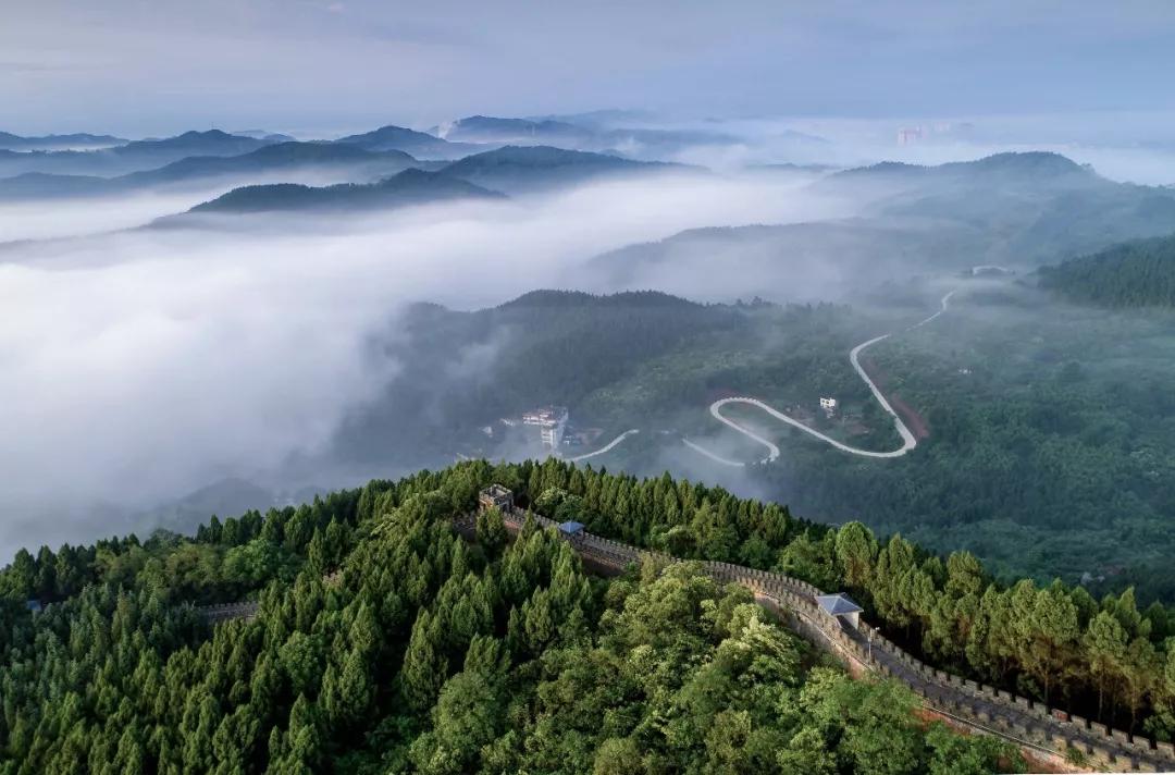 成都龙泉山,城市之巅