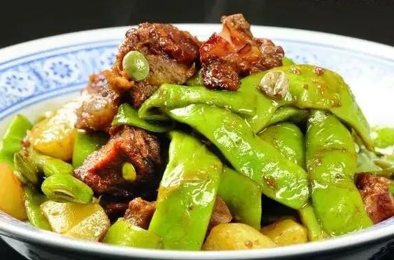 土豆排骨炖豆角