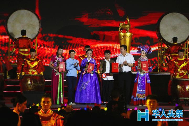 左权民歌汇2019年国际民歌赛圆满落幕苗族歌王蝶当久荣获2019民歌王