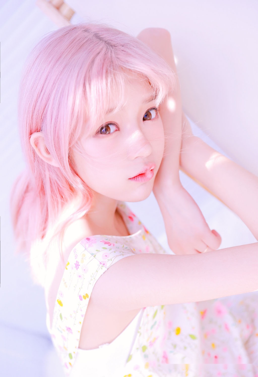 游戏美女苹果肌性感诱惑私房写真