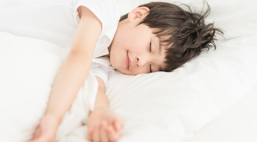                     孩子总说咽口水喉咙疼得厉害？可能不是上火这！快来自查一下