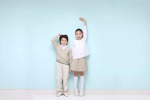                     思睿兔—两个黄金时间睡觉，孩子才能长高！