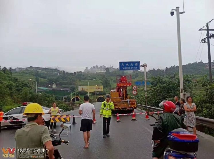 宜宾通往双谊镇道路再次滑坡