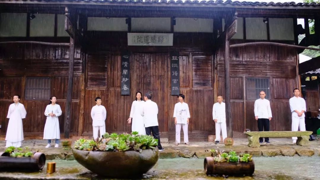 6月7日,湖南明伦书院《道德经》与道家修真公益课程举行.